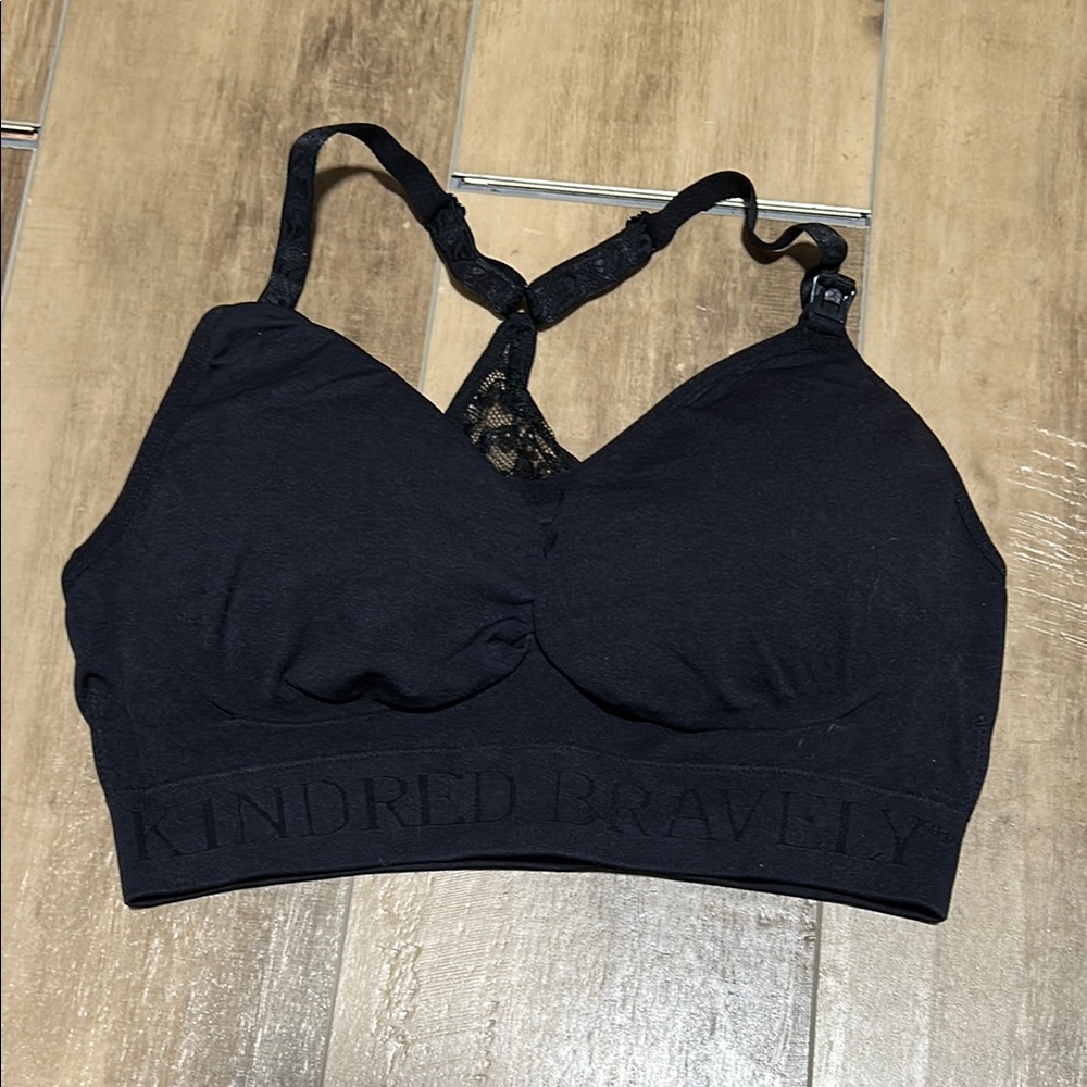 Kindred Bravely Black Seamless Bra with Adjustable Straps